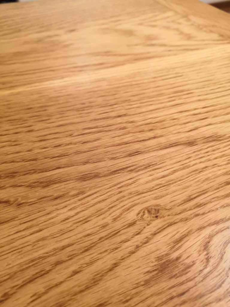 Table chêne - Surface décapée, poncée, vernis